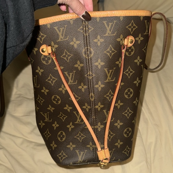 Louis Vuitton Neverfull MM - Picture 5 of 6